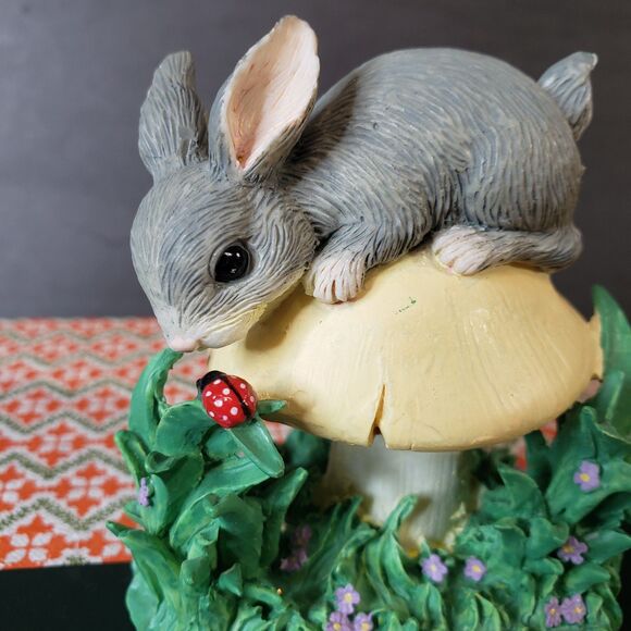 Adorable Vintage Charming Tails Bunny Figurine 3" King of the Mushroom Rabbit - Picture 5 of 6